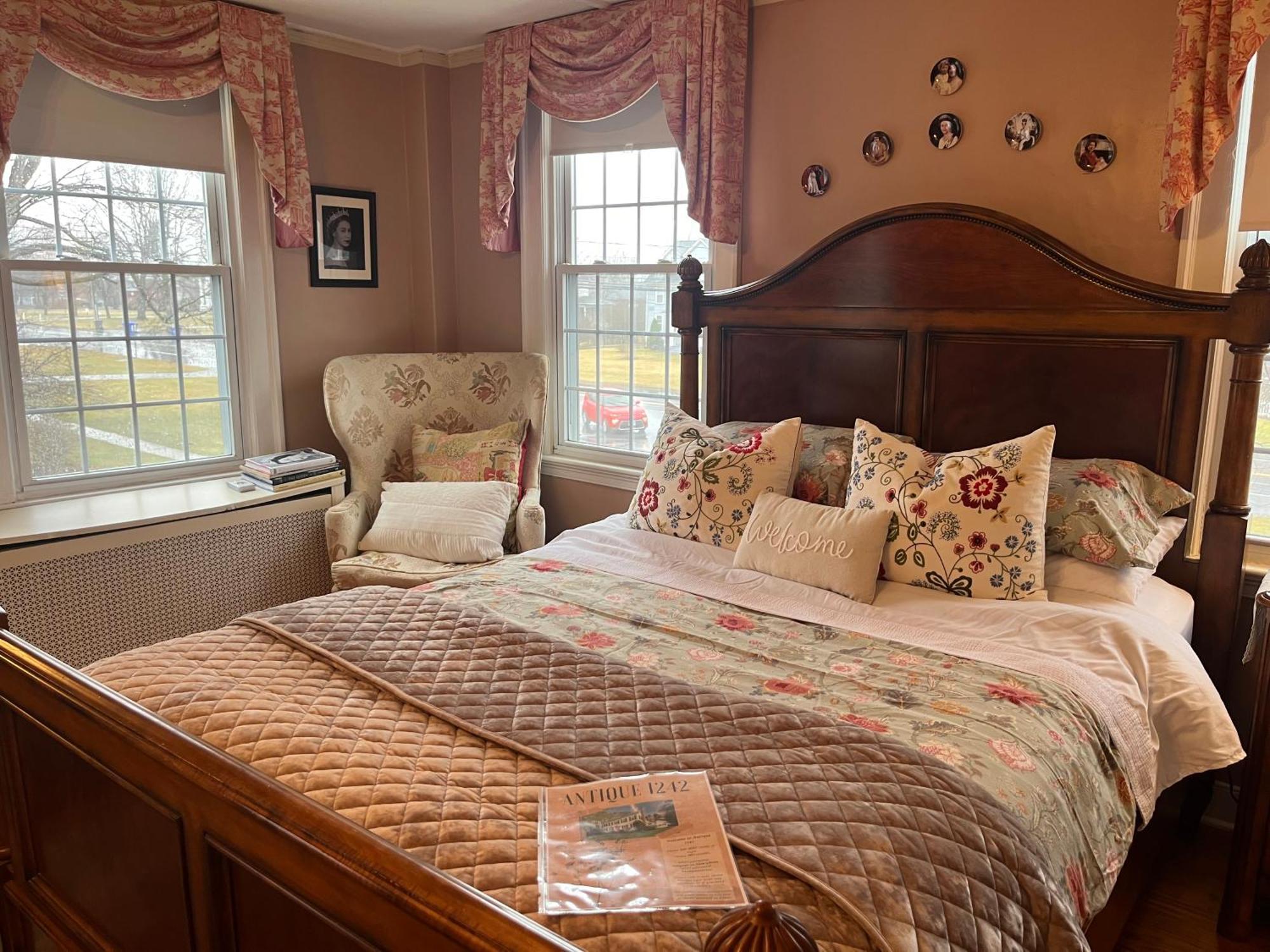 Antique1242 British Bed & Breakfast Енфийлд Екстериор снимка