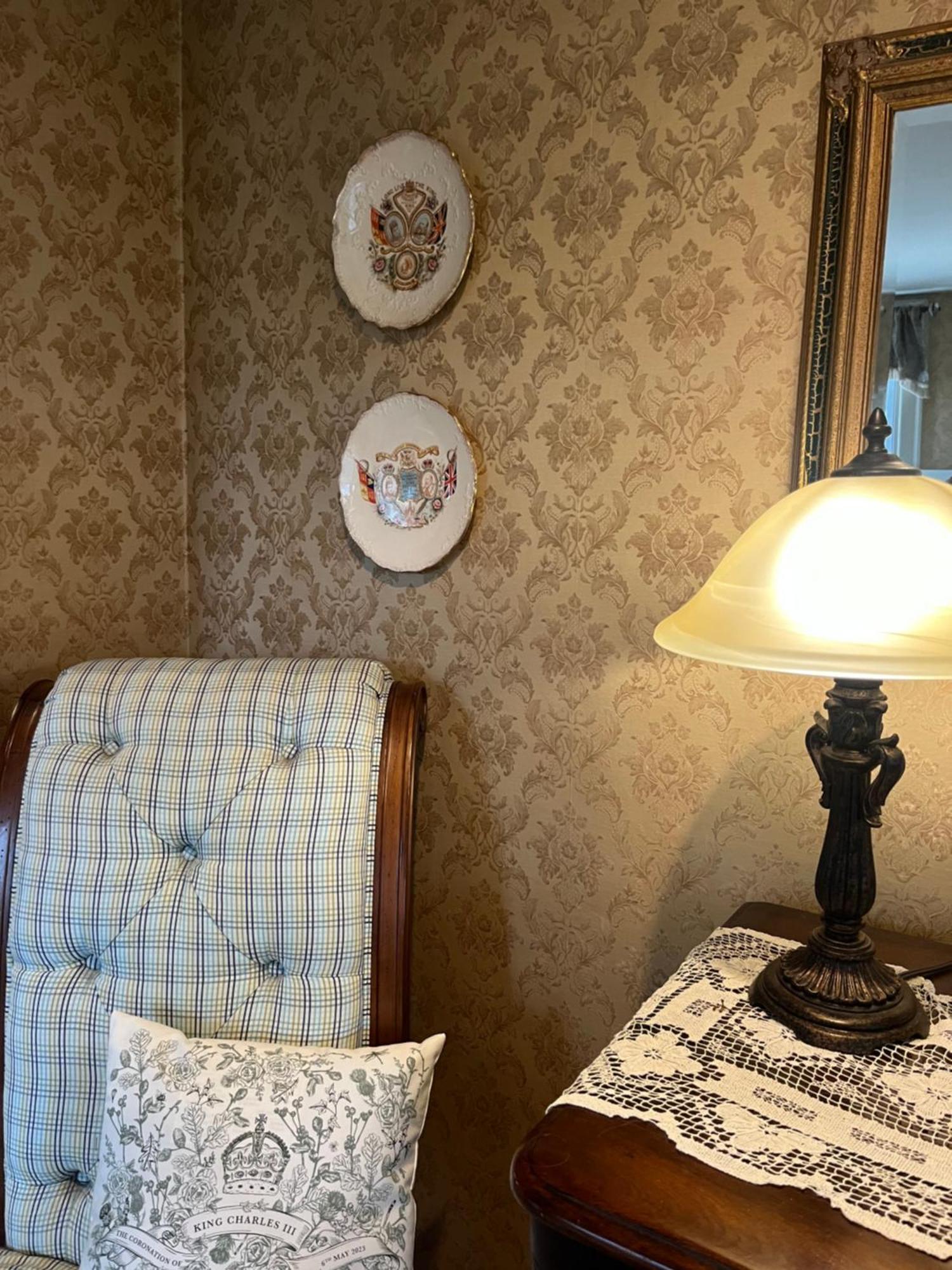 Antique1242 British Bed & Breakfast Енфийлд Екстериор снимка